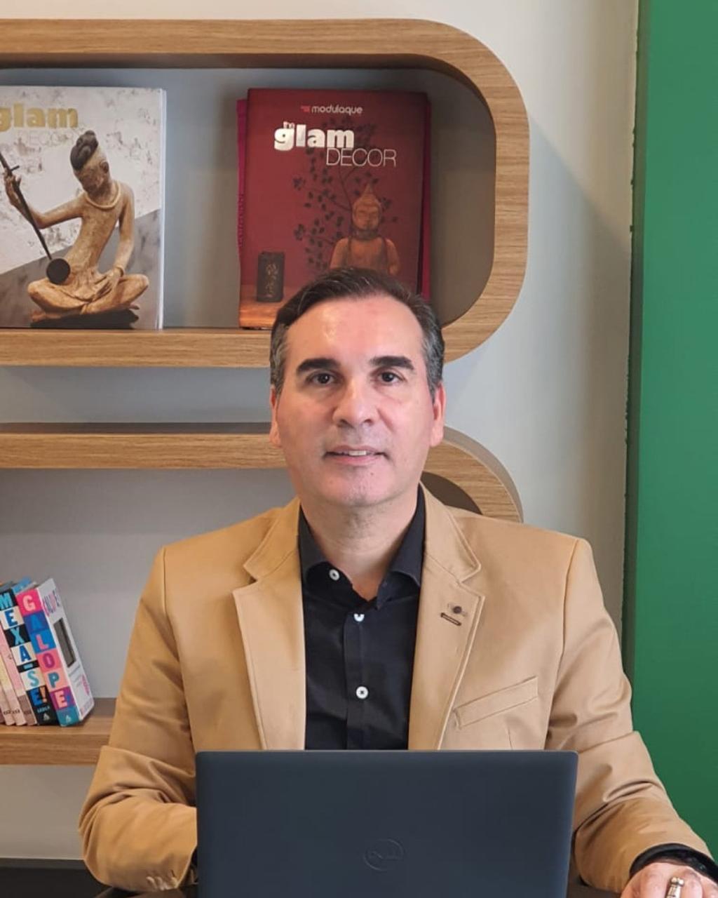 Dr. Rodrigo Dolfini — Advogado Previdenciário